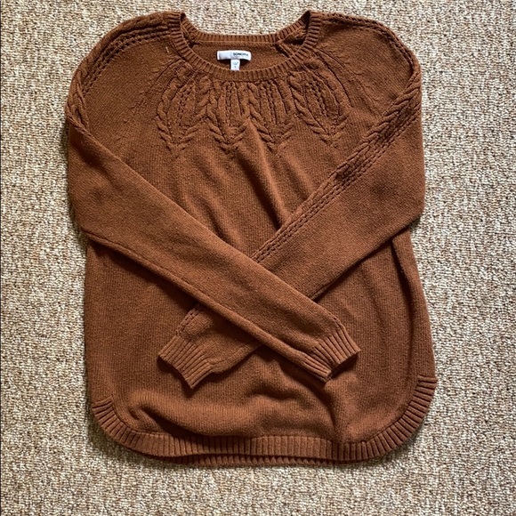 Cozy Sweater 💙✨ - Picture 1 of 4